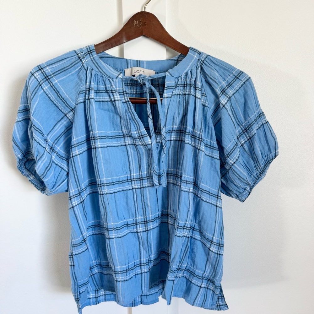 Loft Blue Plaid Peasant Blouse Puff Sleeve Tie Neck Crinkle Top Sz XS Petite